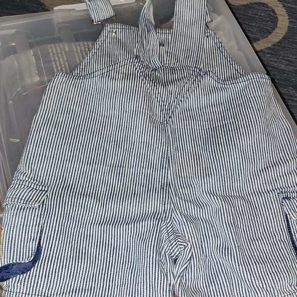 Overall - Picture 3 of 6